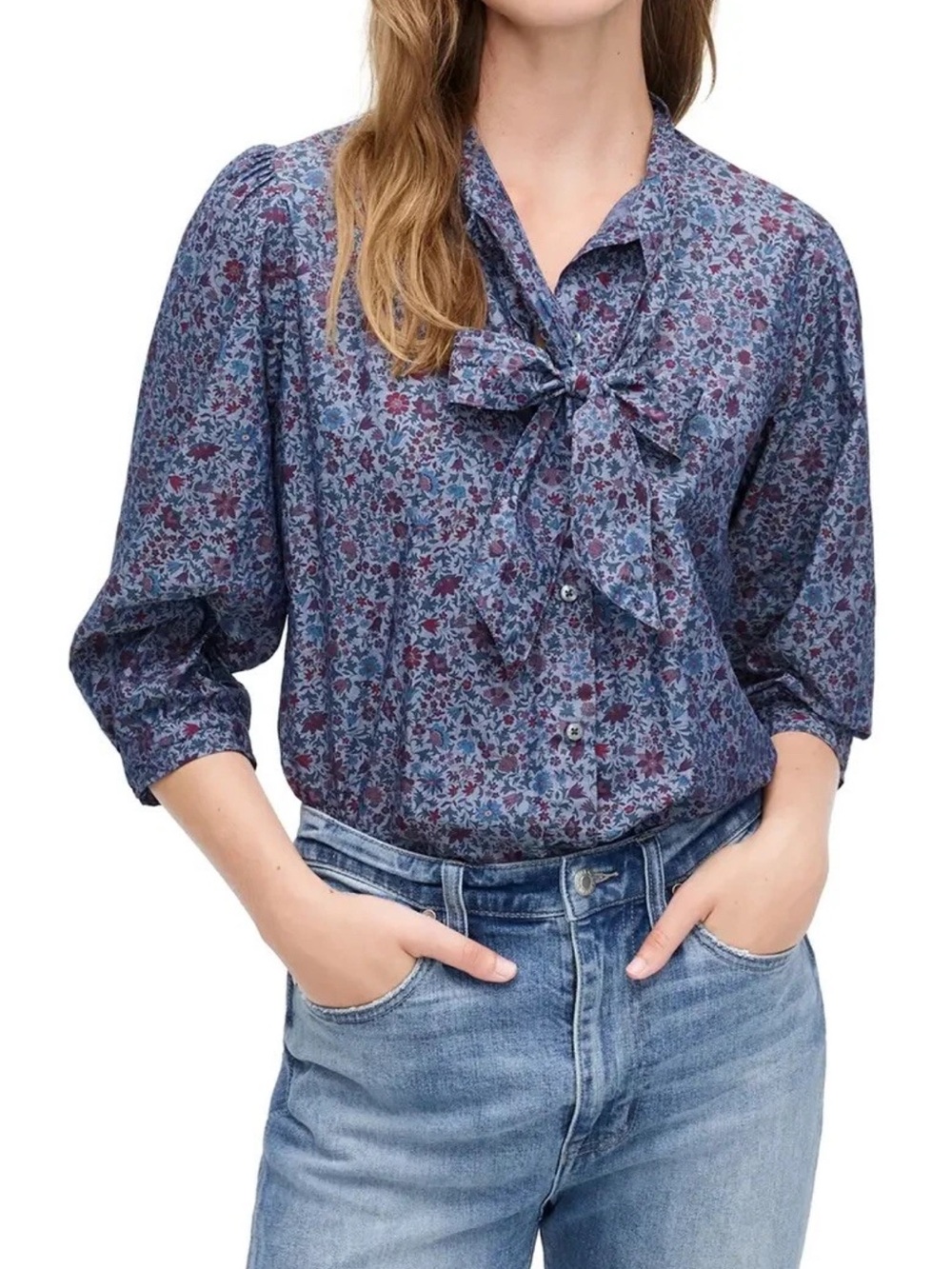 J. Crew Liberty Of London Colombo
Chambray Fabric Tie Neck Grey
Floral Blouse M